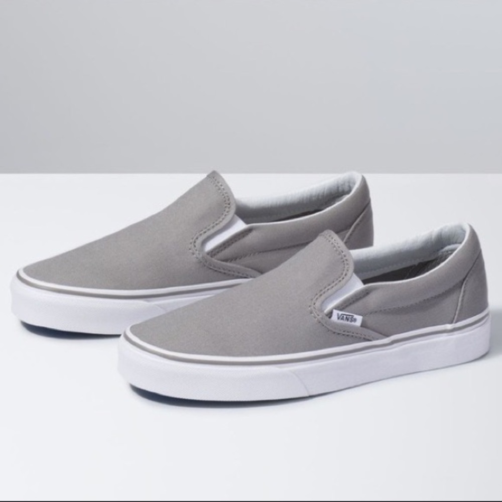 ⚡️SOLD⚡️ Vans classics slip on Grey Wild Dove/True White size 8.5 - Picture 1 of 11